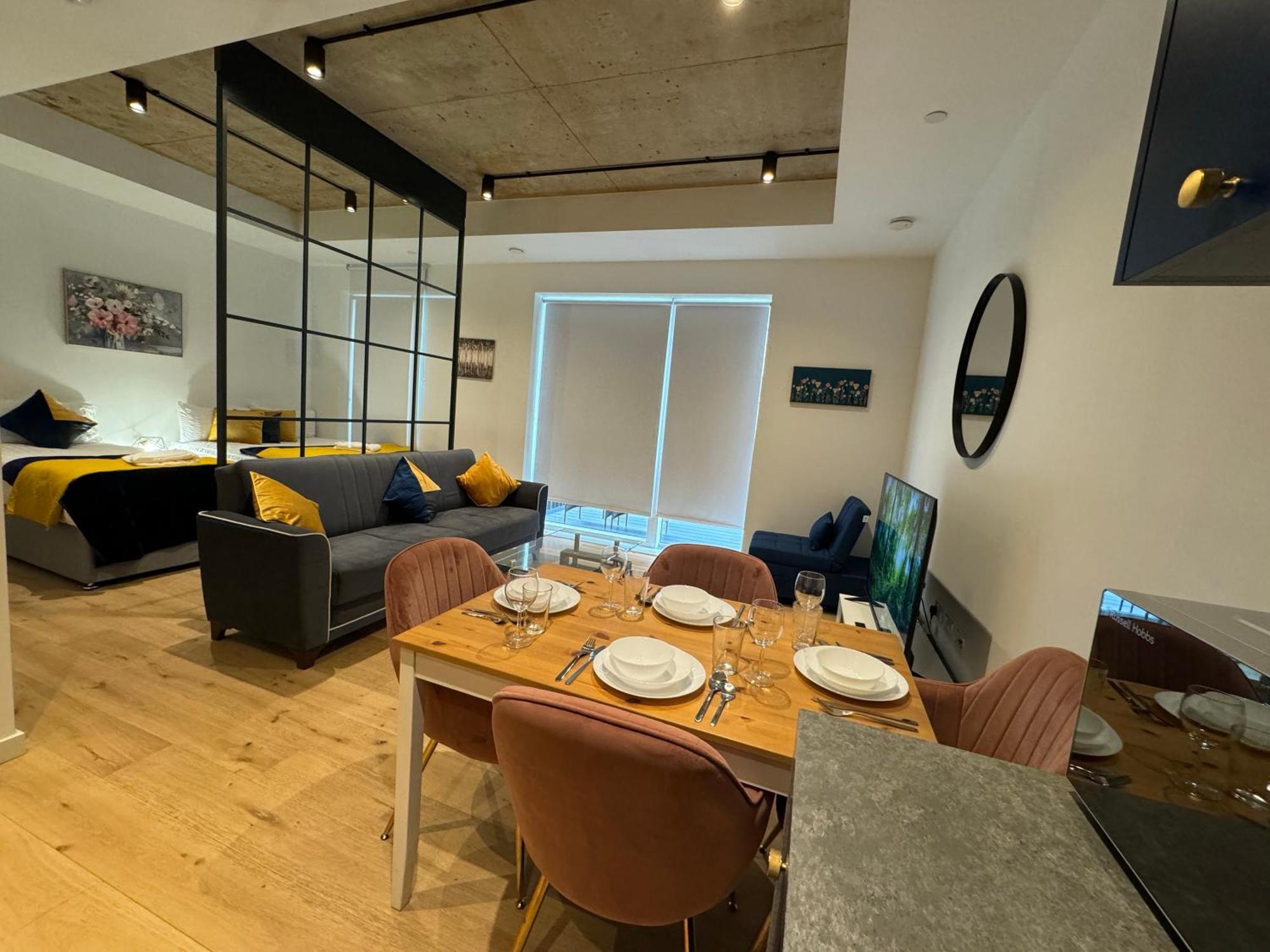 London Luxury Flat With Balcony, River View, O2 Arena, Excel, Canary Wharf, Station Apartment ภายนอก รูปภาพ